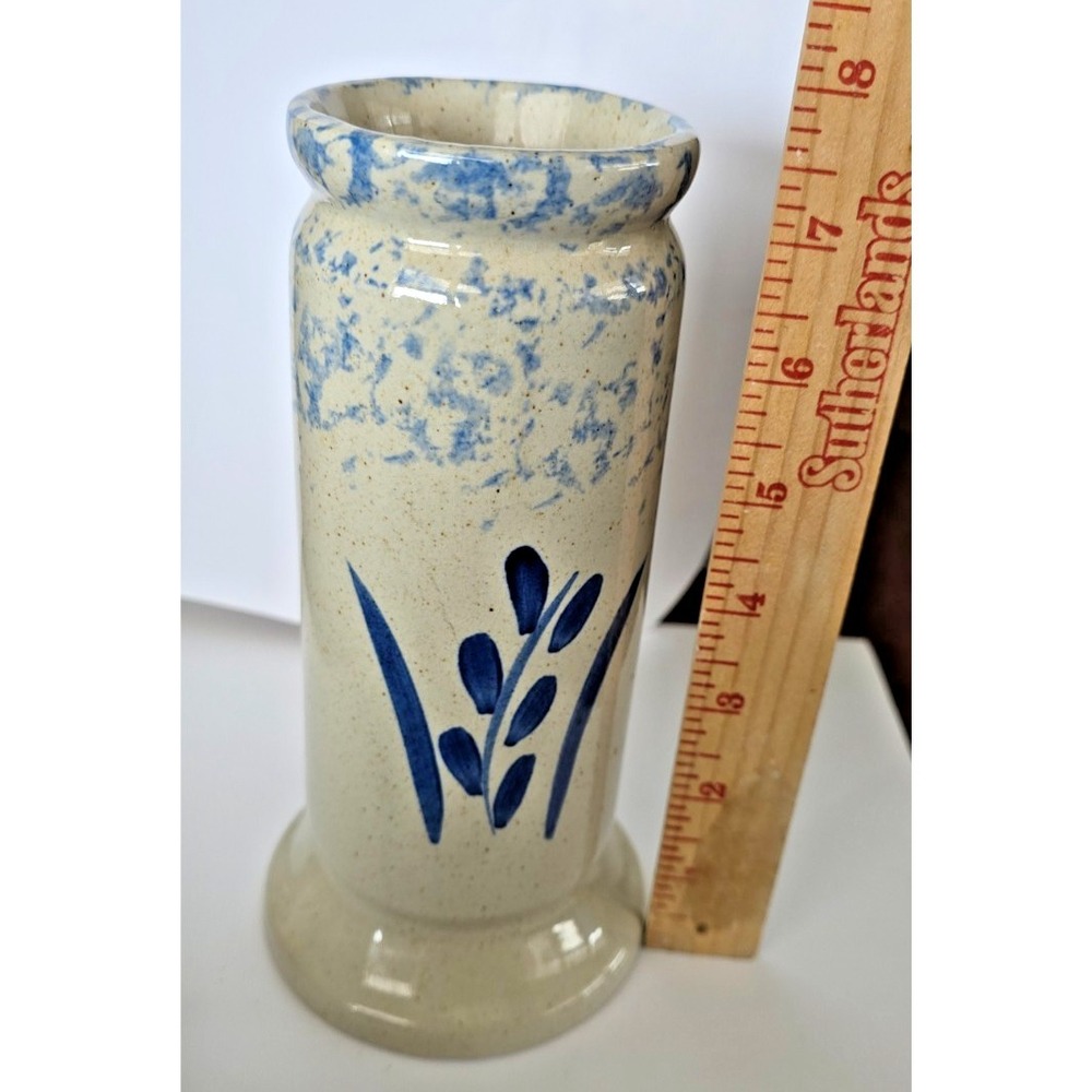 Vintage RRP Pottery Vase Blue Leaf Design - Picture 2 of 8